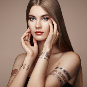 Fashion portrait of elegant woman with magnificent hair